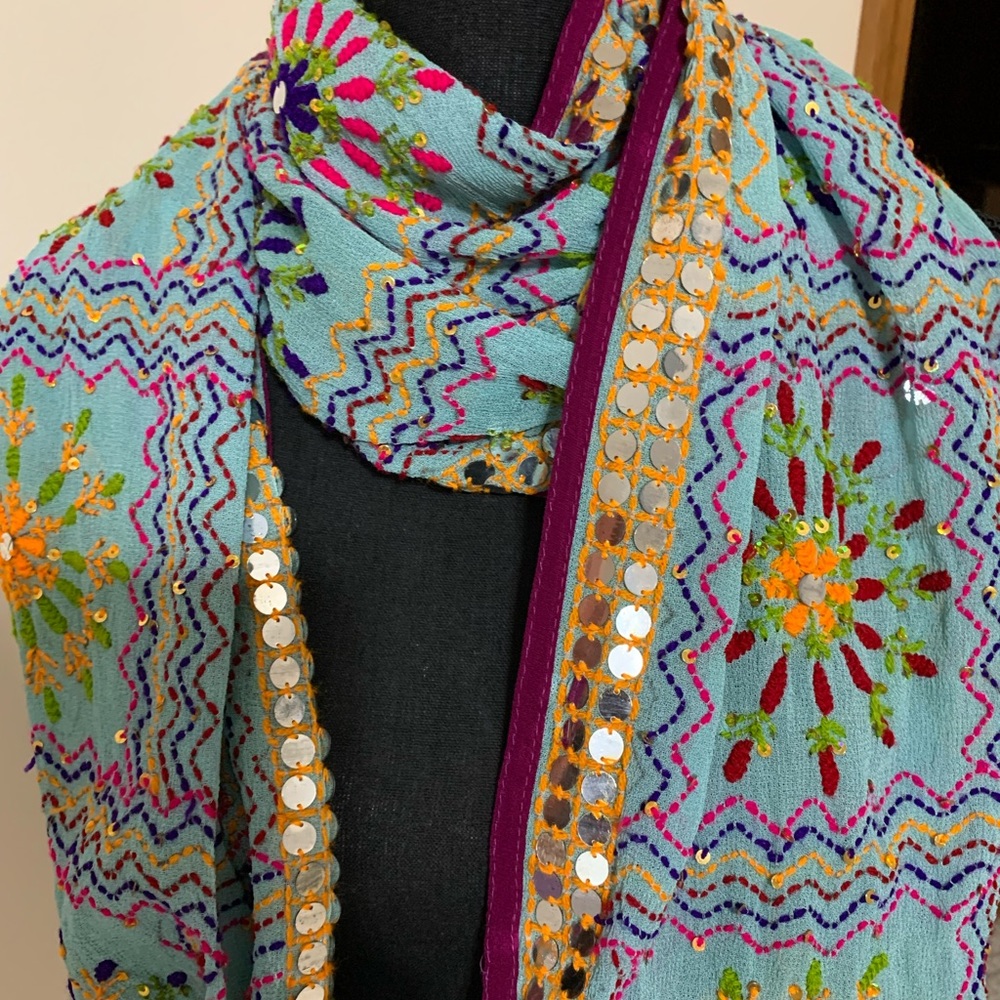 Boho Infiniti Scarf - Picture 4 of 6